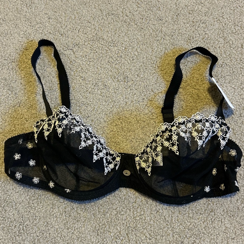 NWT Vintage Aubade Lace Bra